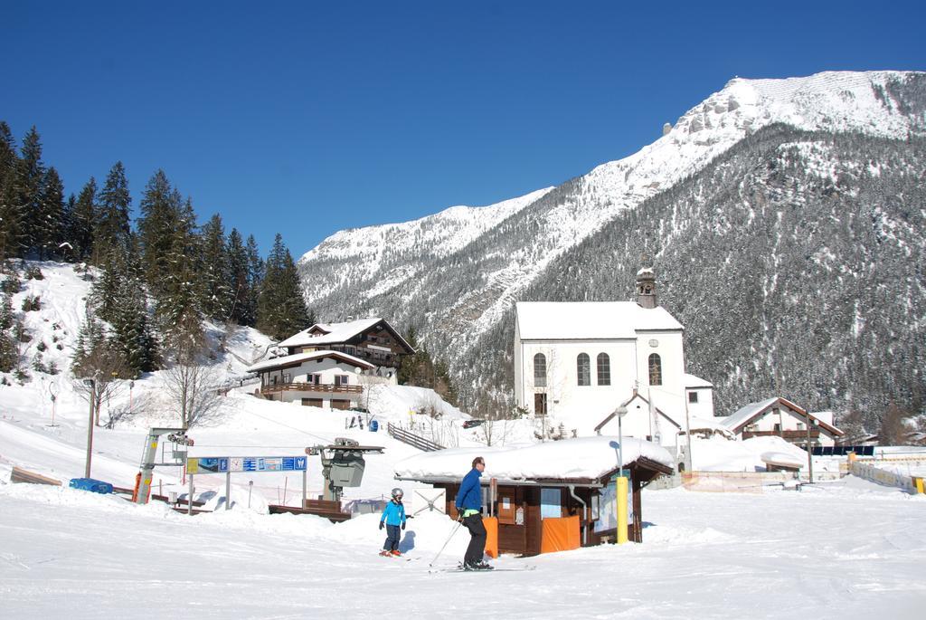 Ferienwohnung Pension Tirol บีเคลบาค ภายนอก รูปภาพ