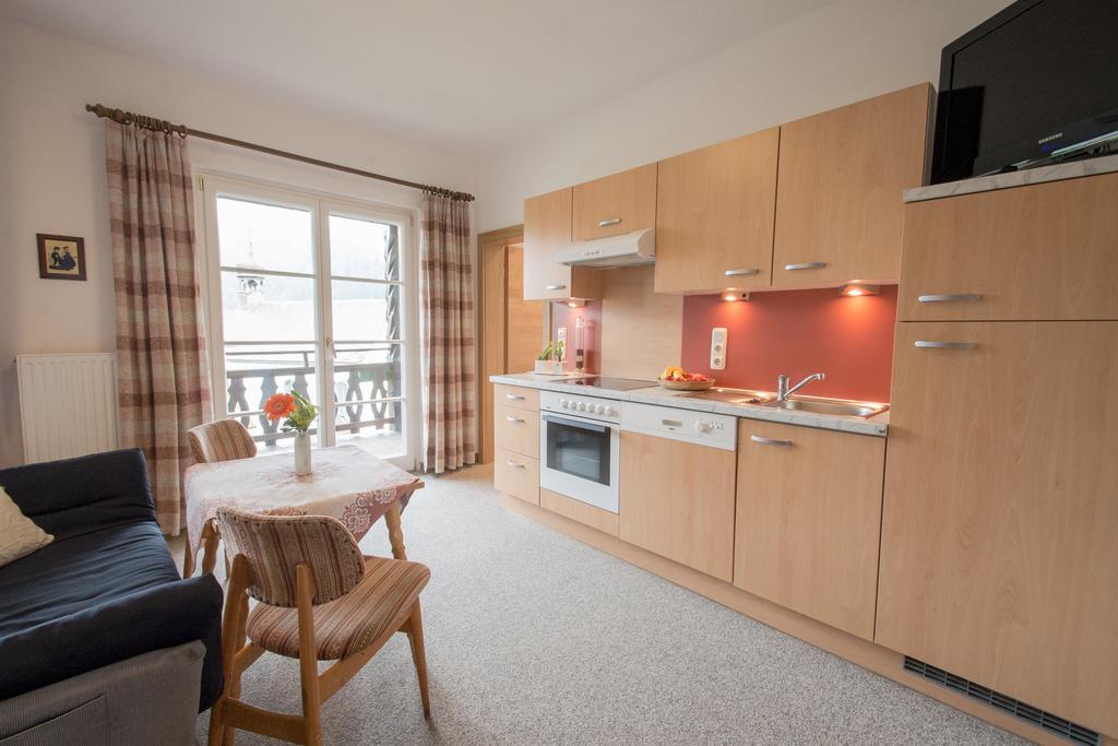 Ferienwohnung Pension Tirol บีเคลบาค ภายนอก รูปภาพ